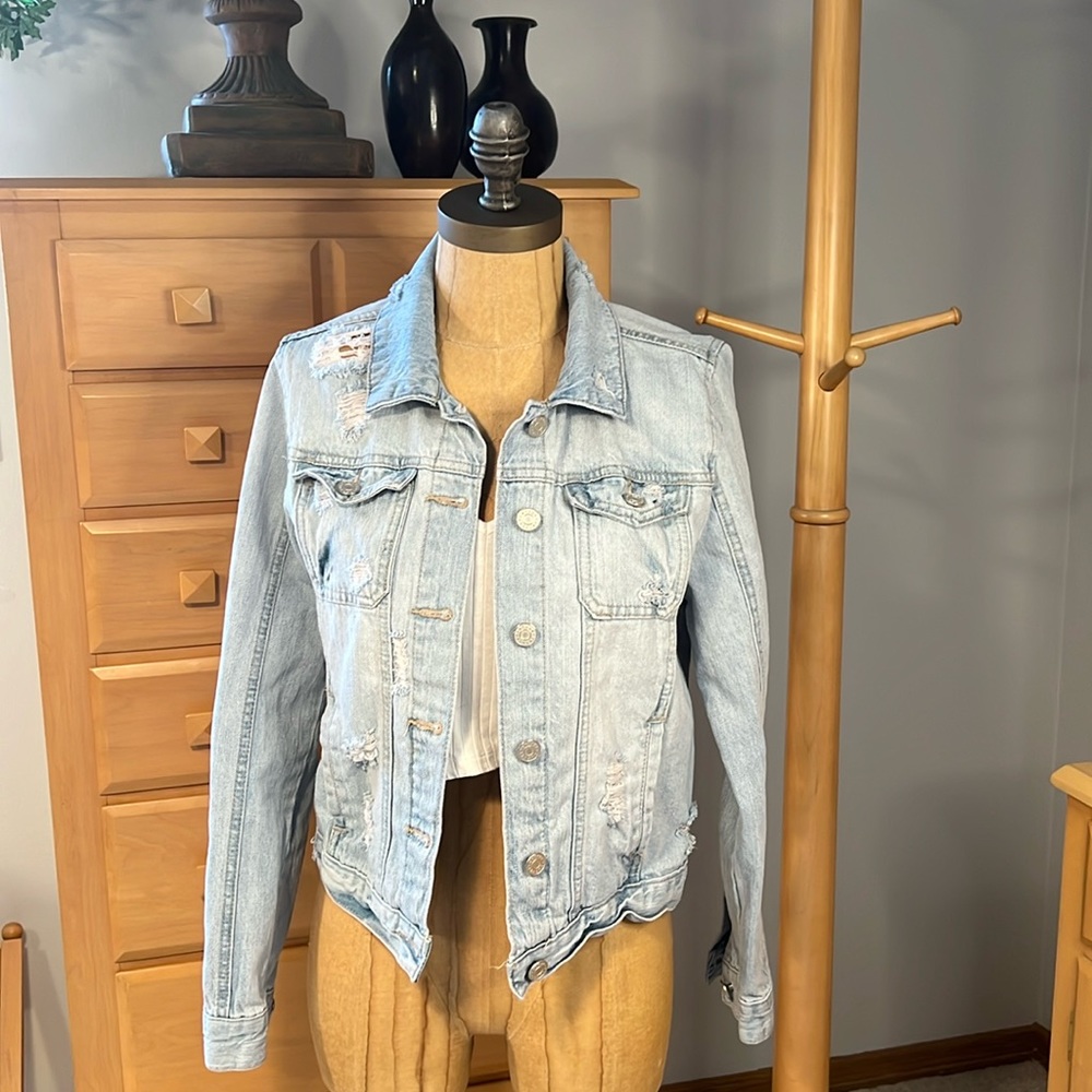 EUC Refuge distressed Jean jacket size medium
